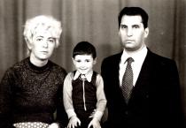 Efim Pisarenko with his second wife Inna Pisarenko and their son Ruvim Pisarenko