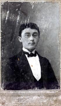 Jemma Grinberg's  father's older brother Yevsey Grinberg