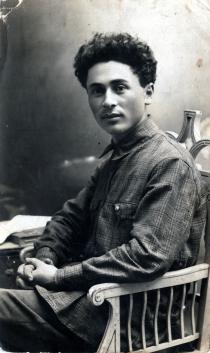 Jemma Grinberg's father Moisey Grinberg