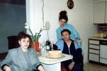 Leonid Rozenfeld with his daughter and granddaughter