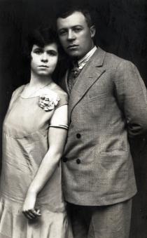 Shimon and Sarina Gershon