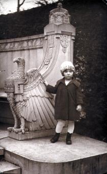 Eva Bato in Berlin