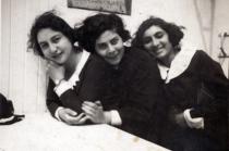 Bina Dekalo with classmates