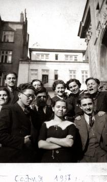 Matilda Albuhaire at a Hebrew teachers' course