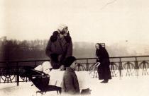 Marie Ginzova and her children Chava and Petr