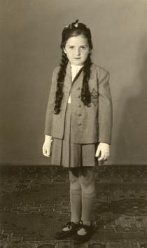 Milena Kohnova with Jewish star