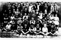 Viera Slesingerova with students of the Jewish elementary school