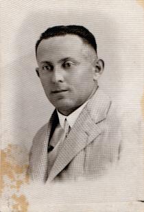 Izsák Károly