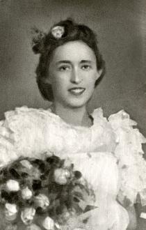 Hedvig Endrei as a bridesmaid