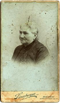 Schlesinger Mihályné