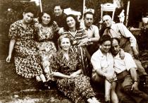 Jozsef and Erzsebet Barsony on an excursion with friends