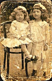Piroska Hamos and Etel Schneller