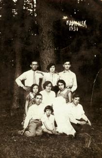 Apolonia Starzec with her friends in Kaminsk