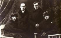 Maks Pikielny and Frania Stuczynska with their spouses