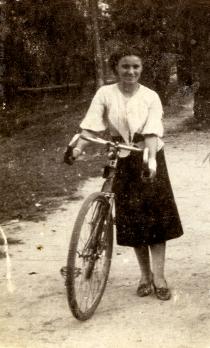 Rachela Steinhendler