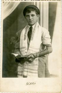 Avram Scheinfeld at his bar mitzvah