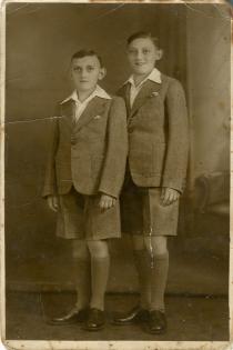 Sorel and Camil Abramovici